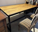 4-seater dining table