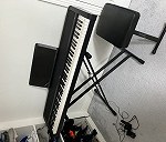 Boxes 11–20, Electric piano x 1, Medium desk x 1, Guitar x 3