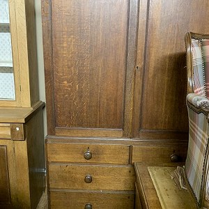 Wall cabinet