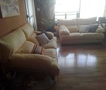 2 sofás y 1 colchón con somier