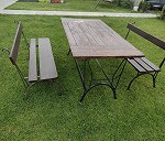 Stół ogrodowy i dwie ławki